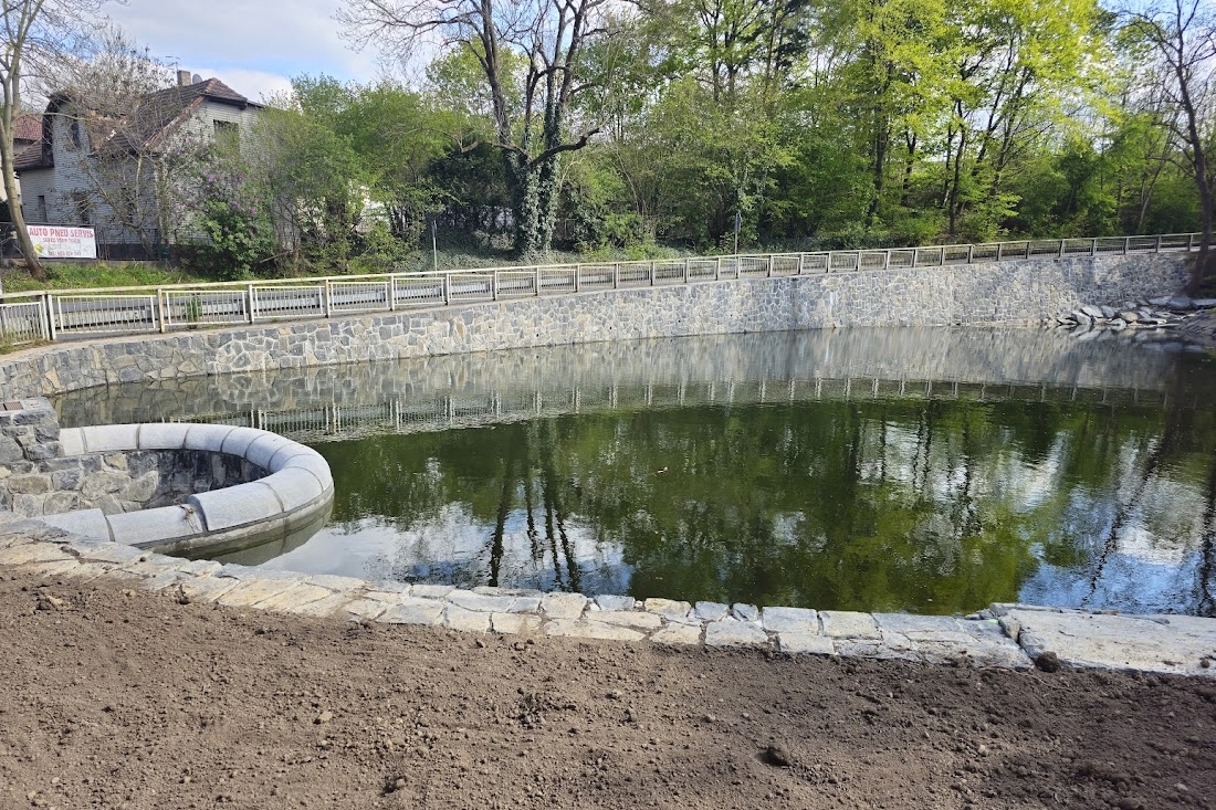 Po revitalizaci Rybník Bubec jehož revitalizaci iniciovali Nezavislí pro Řeporyje